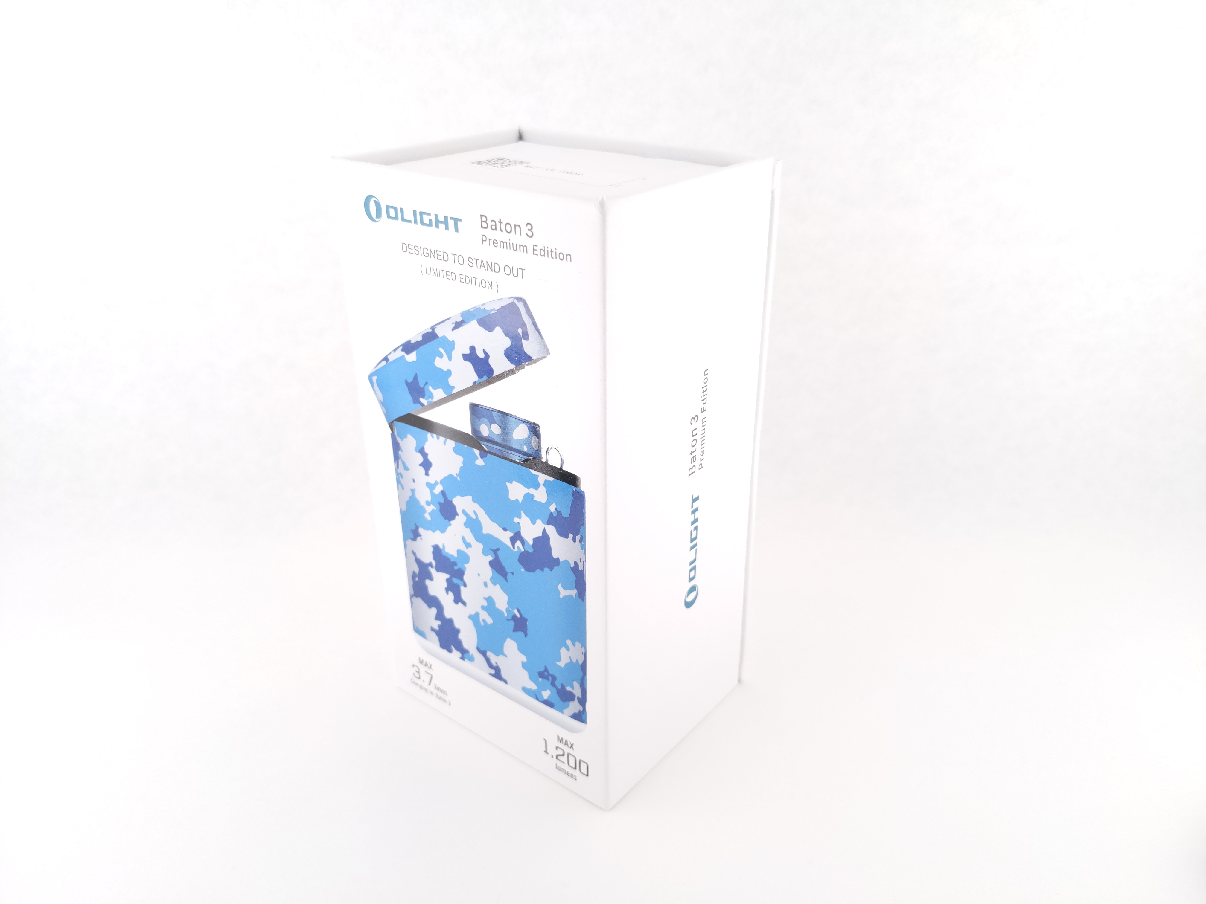 Olight Baton 3 Premium Review – Stellar EDC with an Impractical