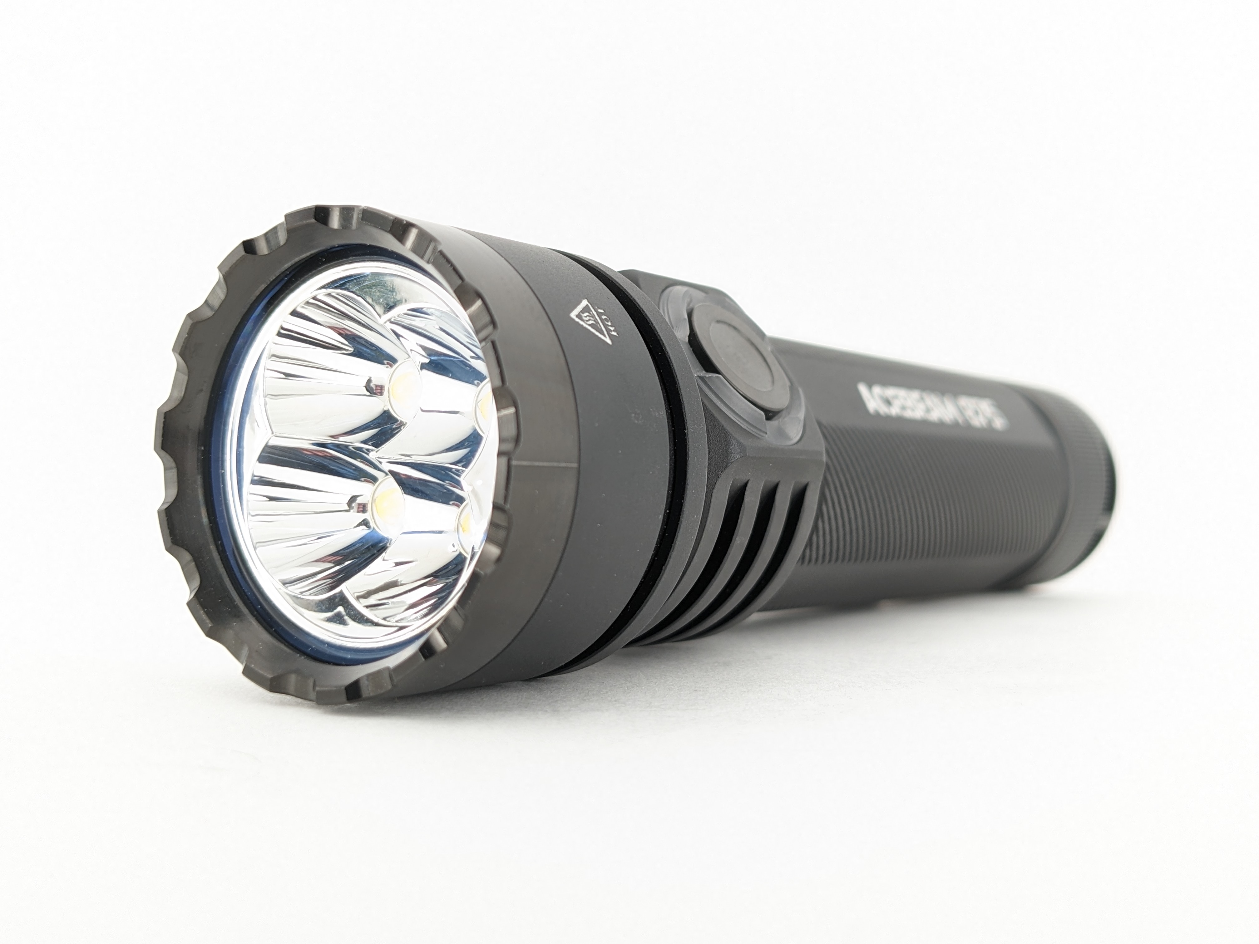 Acebeam E75 519A Review – Ultimate General-Purpose Flashlight