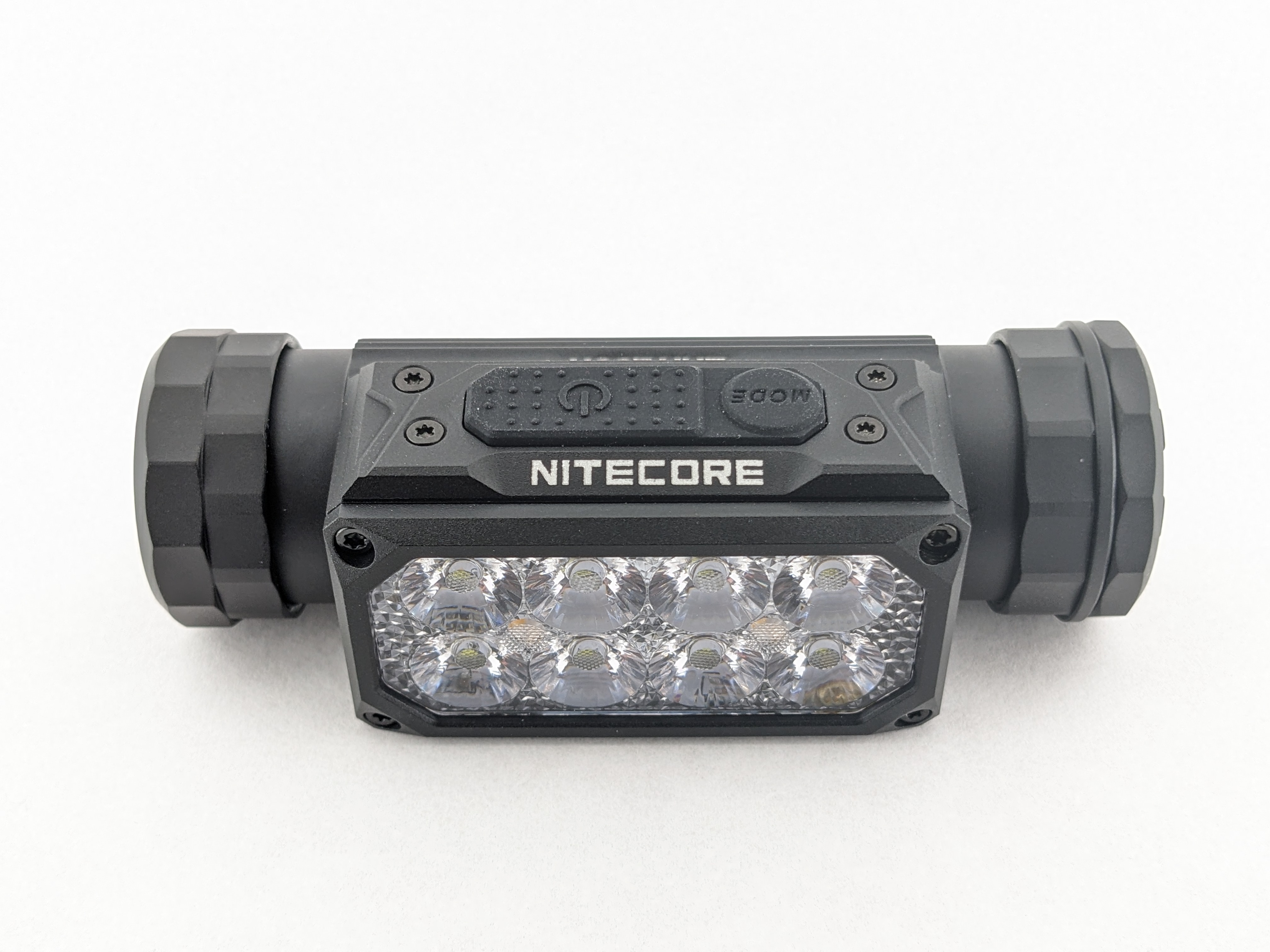 Lampada Frontale Nitecore HC65 UHE 2000 Lumen - Ottiche UHE, Doppio Pulsante